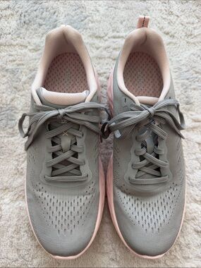 Aetrex Women's Gray and Pink Knit Athletic Sneakers